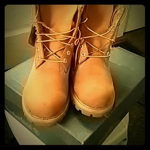 Timberlands size 9 still new with original box